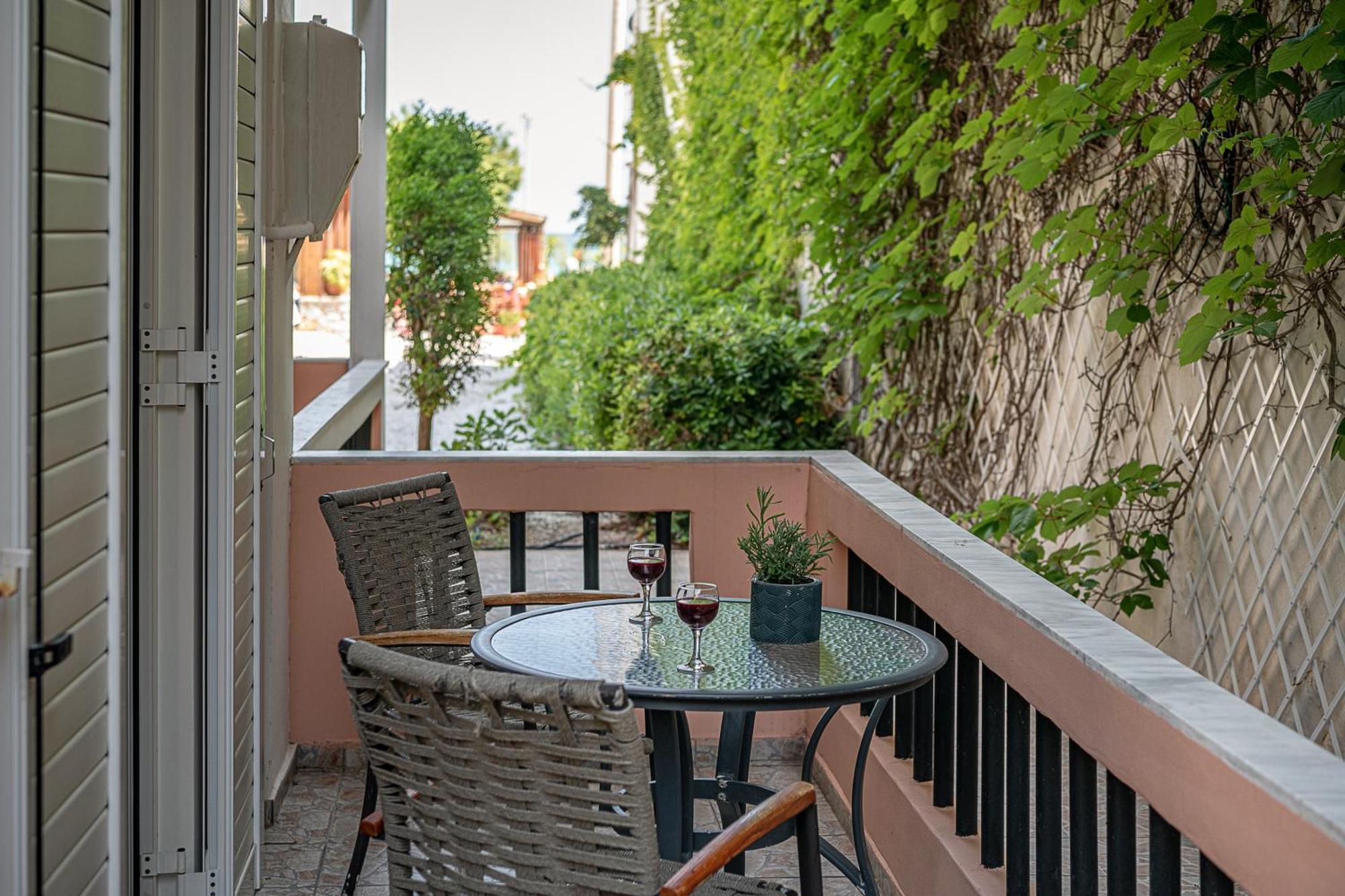 Elena Seafront Luxury Apartments Almirída Bilik gambar