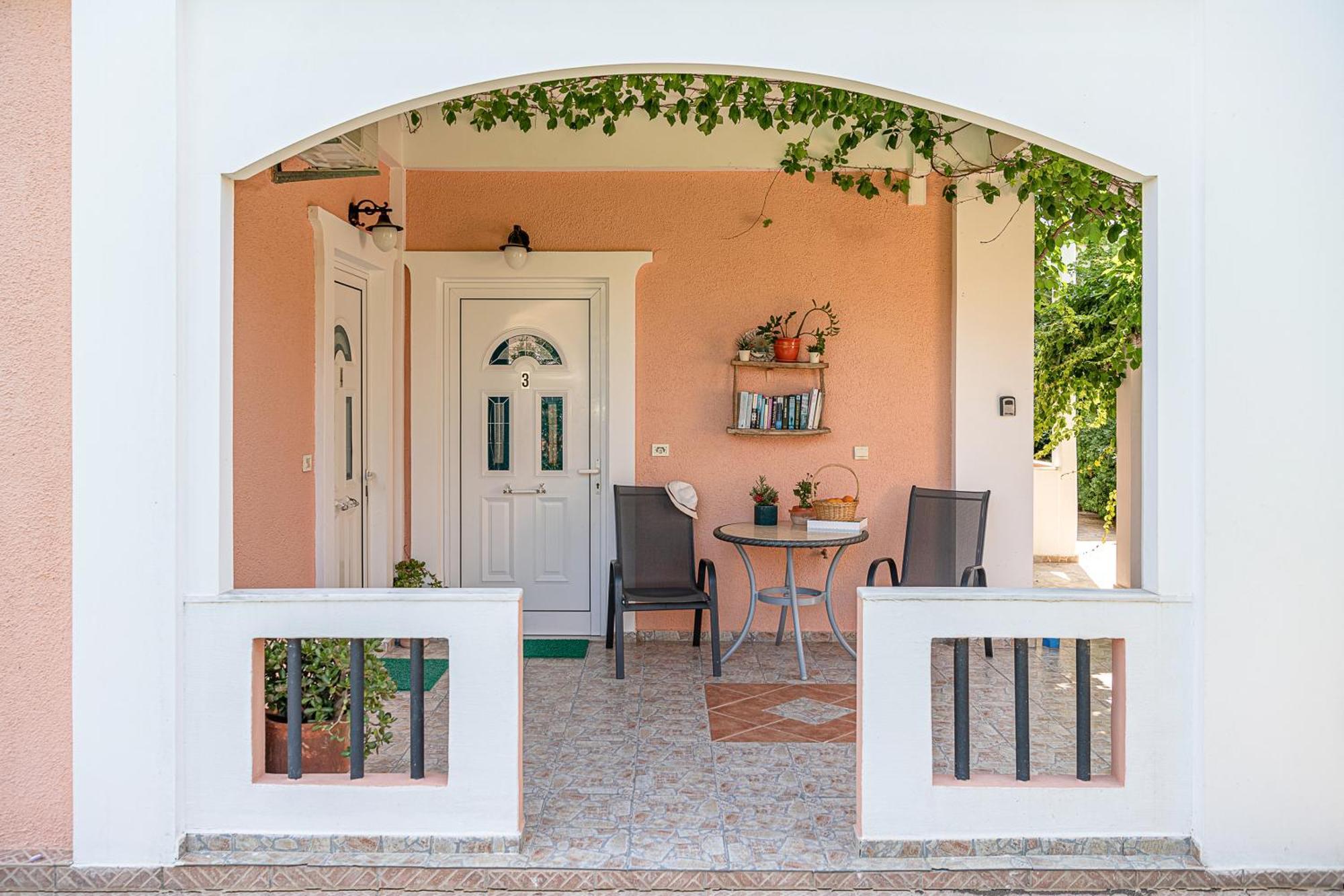 Elena Seafront Luxury Apartments Almirída Bilik gambar