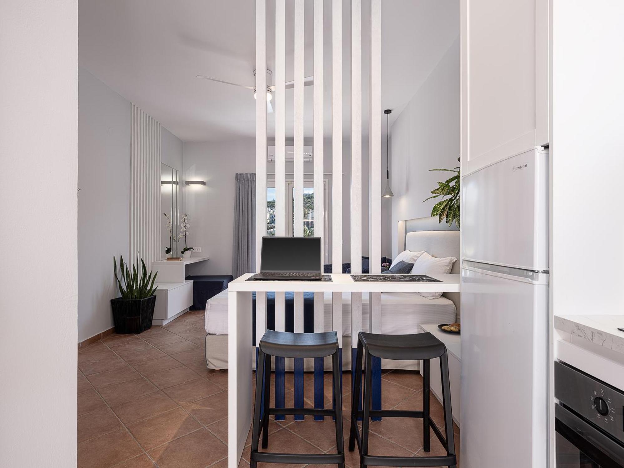 Elena Seafront Luxury Apartments Almirída Luaran gambar