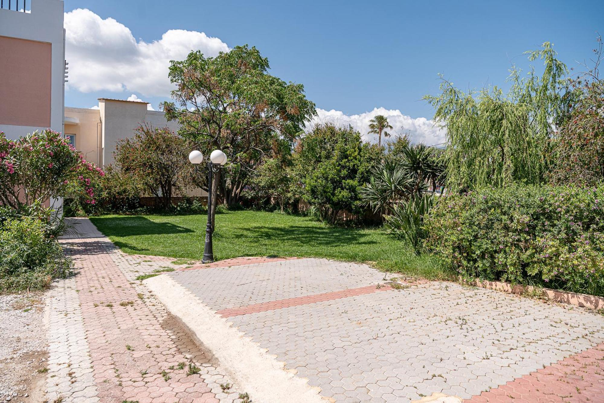Elena Seafront Luxury Apartments Almirída Luaran gambar